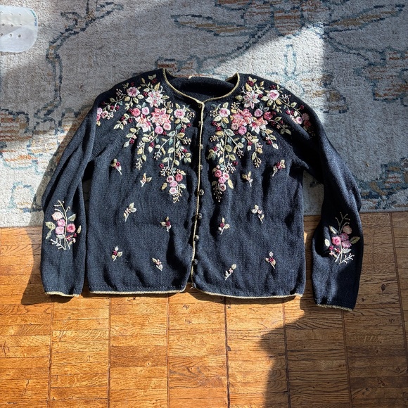 Vintage 90s Black Floral Embroidered Cotton/Ramie Cardigan — XL/L —Cottagecore - Picture 2 of 9